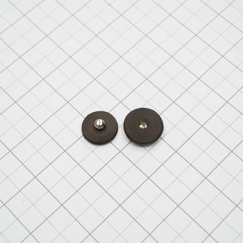 Кнопка обтяжная 21 мм (коричневый цвет) (005601)