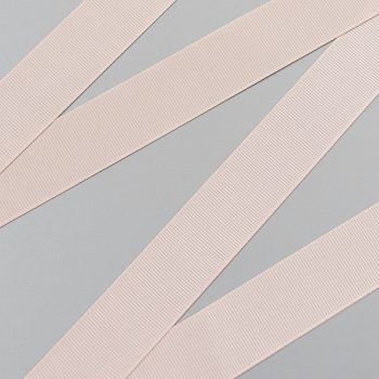Репсовая лента, серебристый пион - vanilla, 25 мм, Corseteria (011551)