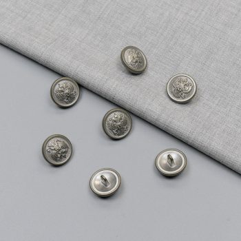 Пуговица металлическая, герб, белый, 15 мм (013004)