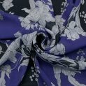 Жоржет вискозный, сумрачные цветы на черно-синем (013758)