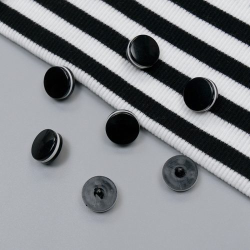 Пуговицы пластиковые, черный с белым абажуром, 18 мм (001802)