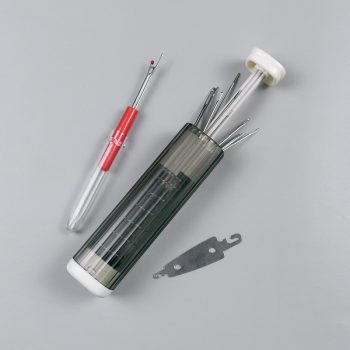 Магнитная игольница с кнопкой, белая (014864) Магнитная игольница с кнопкой, белая (014864)